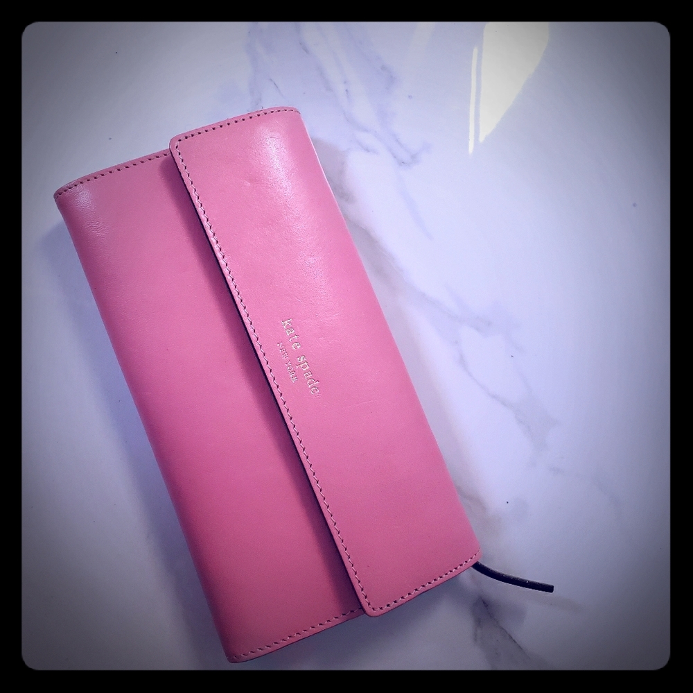 Pink kate spade check book wallet 💓